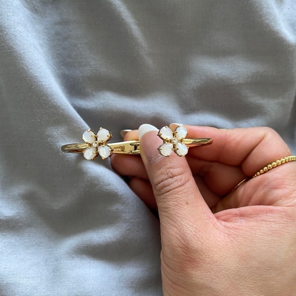 Kate spade flower bangle - Picture 1 of 5